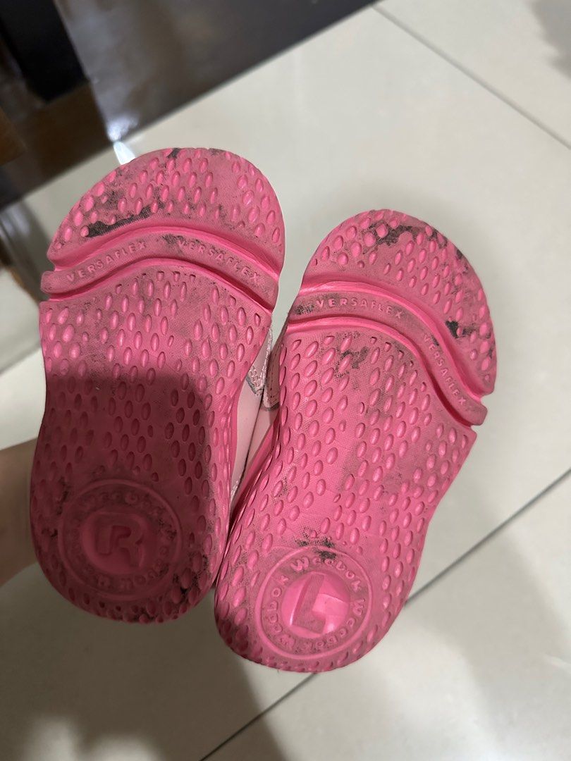Reebok weebok kids shoes (Category: Babies & Kids Fashion) located in Quezon City. Submitted by steph_hgo (Listing ID 1424573219, Image 2). Description: Used 2x Weebok (reebok for kids) Bought in Canada store Can include a generic box No issues (minimal dirt from usage).