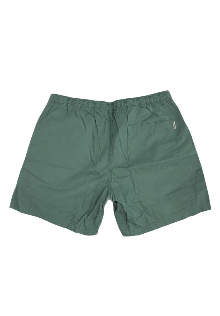 Regatta Teal Green Shorts (M) (Category: Shorts) located in Antipolo. Submitted by themrdeclutter (Listing ID 1424546360, Image 2). Description: - Elastic waistband - Relaxed fit - Lightweight fabric - Two front pockets - One back pocket - Solid green color - Ideal for warm weather 🚨Reminders🚨 ✔️Please manage your expectations some of the items posted are pre-loved. ✔️Color may vary due to lighting. ✔️Just send a direct message if you have furt