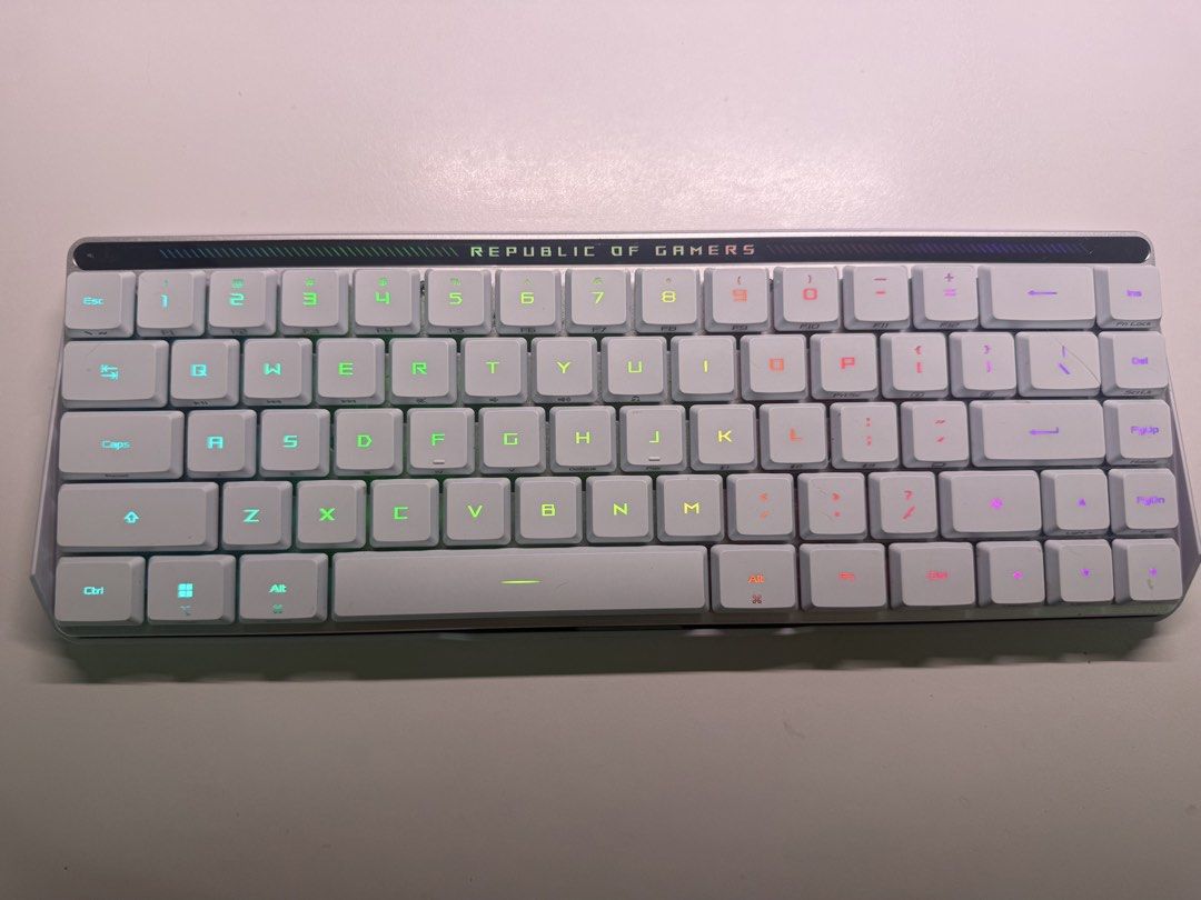 ROG Falchion RX Low Profile Wireless Mechanical Keyboard (Category: Computer Keyboard) located in Makati City. Submitted by syshin.eo (Listing ID 1424593377, Image 3). Description: Issues: none RFS: does not fit my table aesthetic MOP: Gcash/BPI/Maya Pick up; Mandaluyong.
