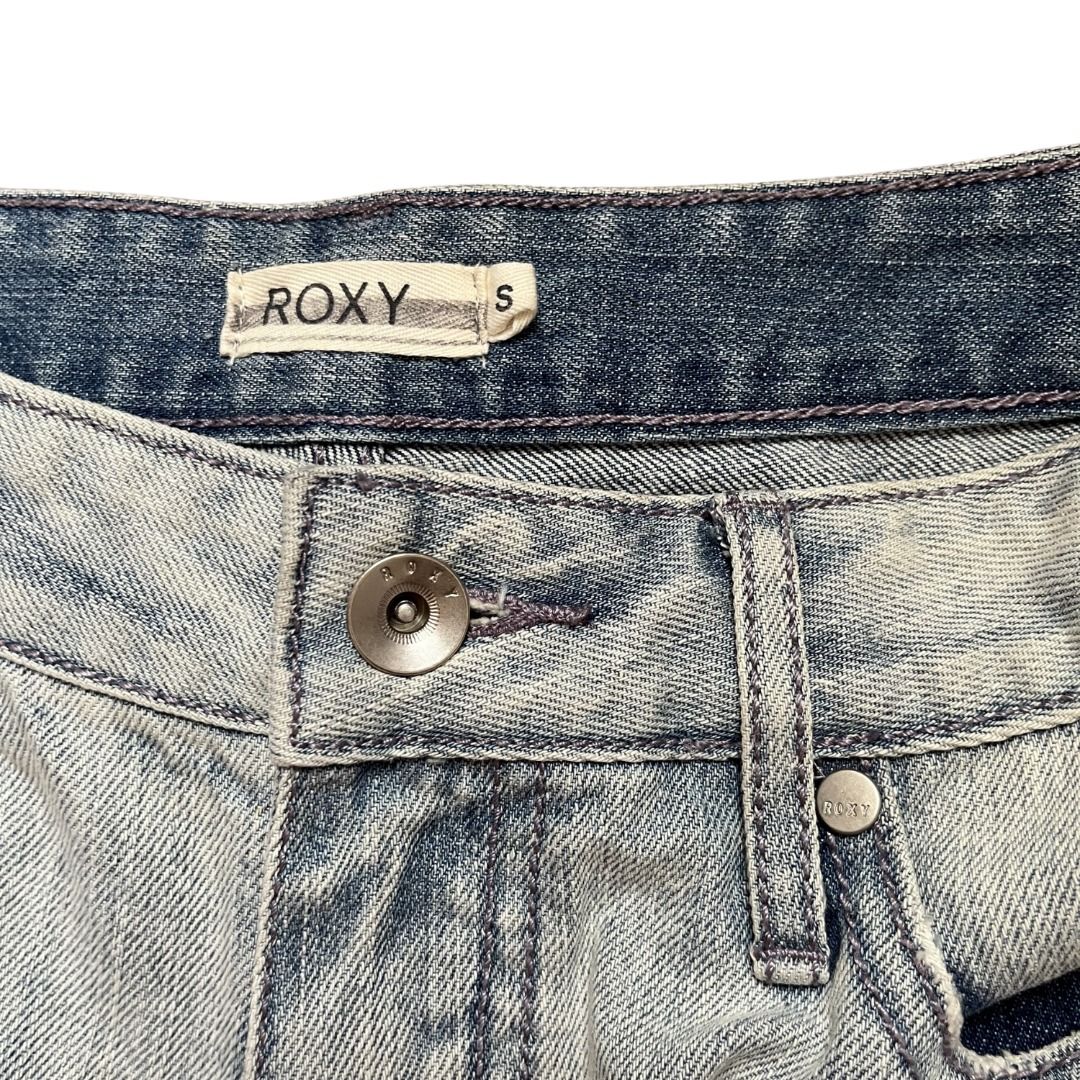 Roxy Y2K Boho Aztec Embroidered Micro Shorts COACHELLA VIBES (Category: Shorts) located in Manila. Submitted by dadabili (Listing ID 1424576497, Image 3). Description: Please note: Measurements are taken while laid flat and not stretched. Allow a small margin of error due to manual measuring. Colors may appear slightly different due to lighting conditions and screen settings. You may request additional photos before purchasing. Price is negotiabl