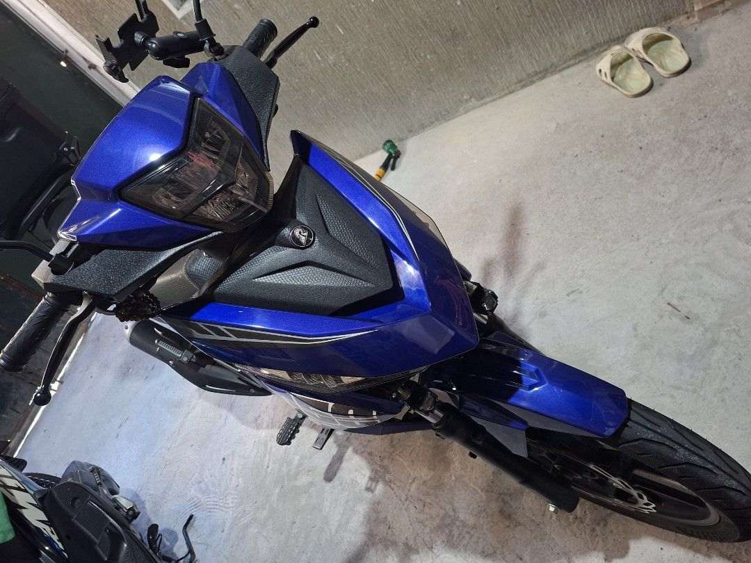 Rusi Flash 150 Motorcycle (Category: Motorbikes for Sale) located in Manila. Submitted by d_of_olx (Listing ID 1424530816, Image 2). Description: Rusi flash 150 2024 model (acquired fr casa nov 2024) Registered until sept 2027 1st owned 2 original keys 3400 kms only Carb type Manual, booklet, tools included New tires mas makapit/malapad (Maximus) Nice and bright MDL E sama ko na my brand new top box Alaga, seldom use No issue almost brand new Mak