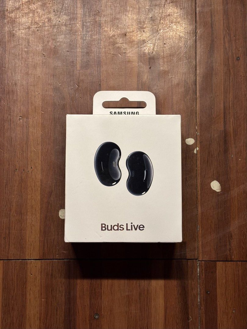 Samsung Galaxy Buds Live (Category: Earphones) located in Manila. Submitted by mau_john (Listing ID 1424580546, Image 1). Description: Bnew Free case Sealed.