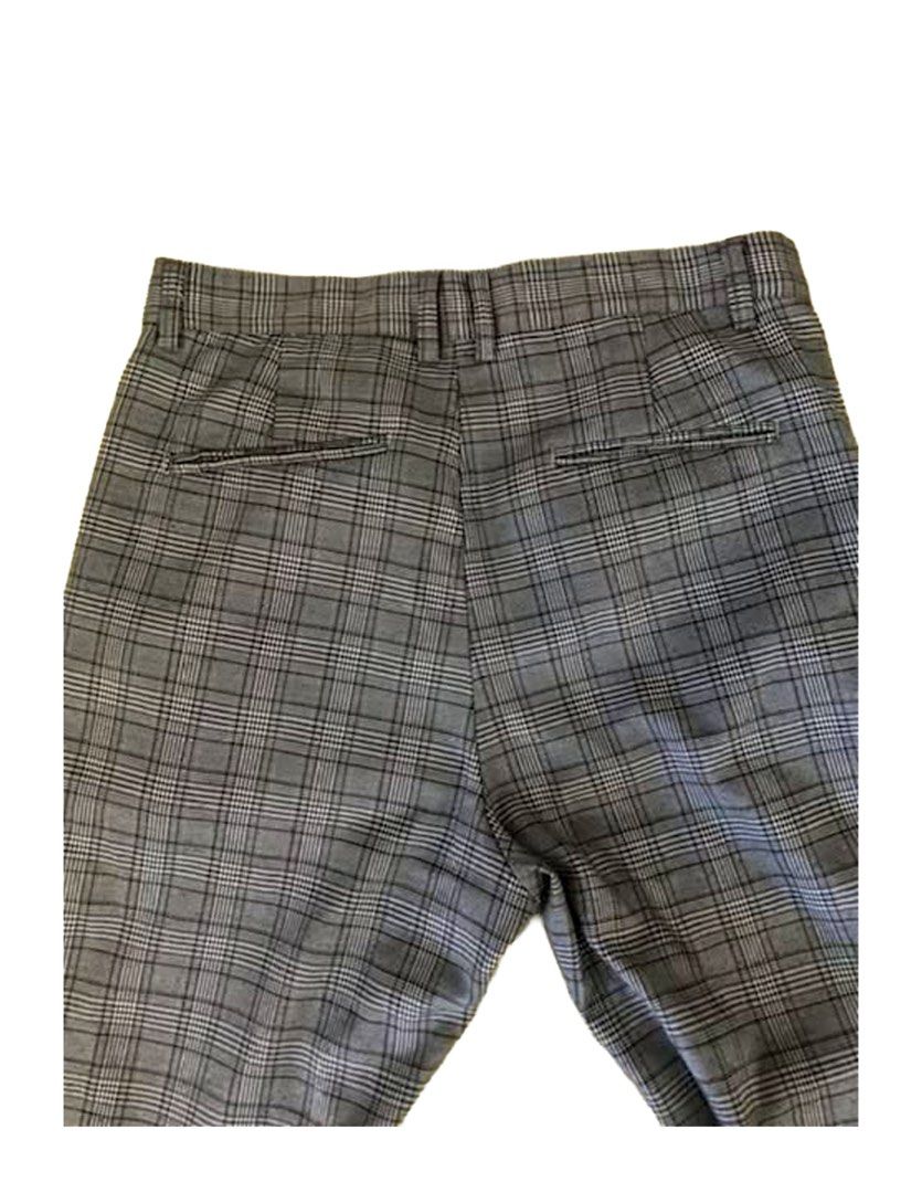 Smyth Plaid Trousers (Category: Trousers) located in Makati City. Submitted by things77 (Listing ID 1424563833, Image 3). Description: - Smyth plaid trousers - Color: Gray plaid - Features: Button and zipper closure - Style: Smart casual W: 30 inches H: 36 inches.