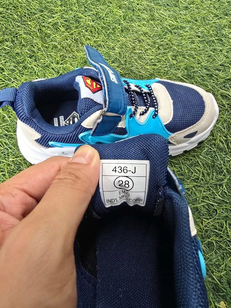 Superman Kids Shoes Size 28 (Category: Babies & Kids Fashion) located in Manila. Submitted by ciaciaow (Listing ID 1424632201, Image 2). Description: 💫Superman kids' shoes 💫Size 28 💫7/10, own preloved 💫Bulakan, Bulacan.