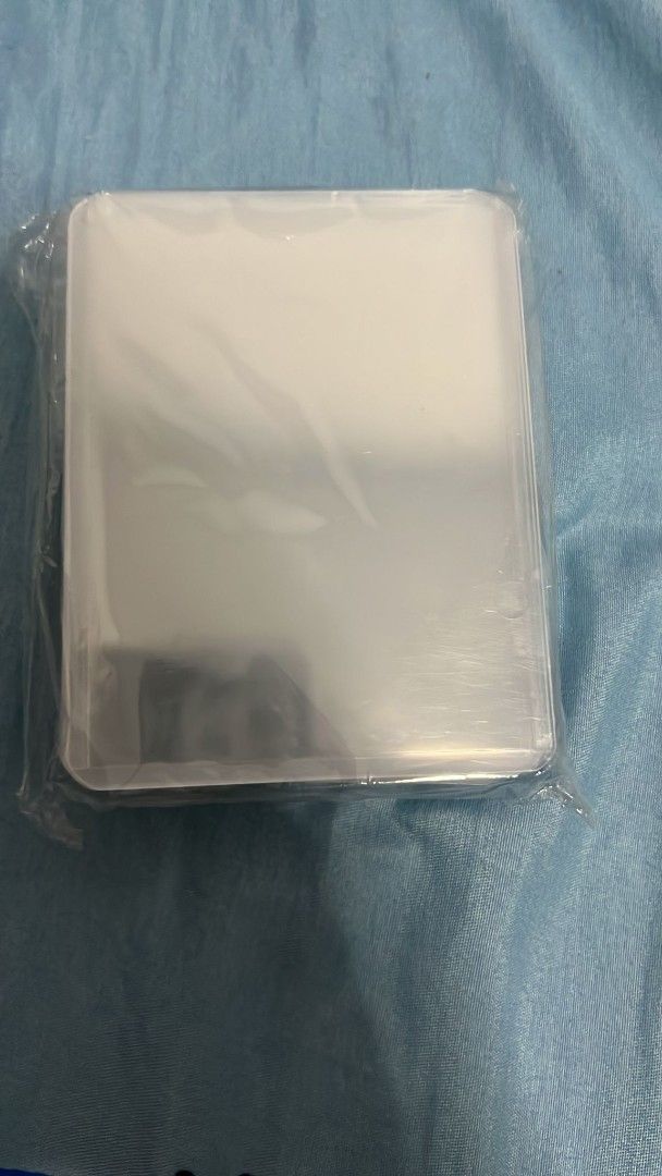Top loader (Category: Trading Cards Accessories) located in Singapore. Submitted by xin_yolo (Listing ID 1424648261, Image 1). Description: 20 top loader for 10$ or can trade with pokemon cards.
