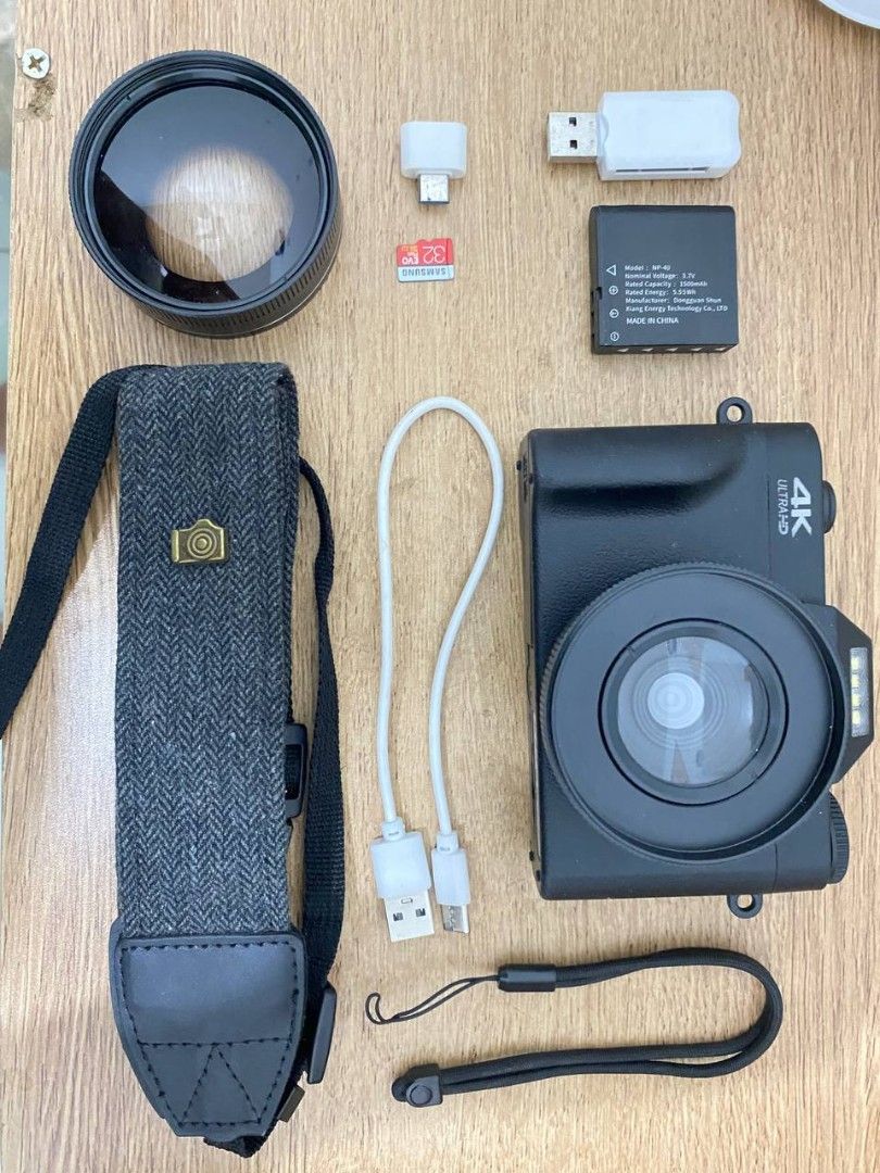 VETEK FLIP CAMERA (Category: Cameras) located in Manila. Submitted by shaniakay3 (Listing ID 1424554733, Image 2). Description: NEGOTIABLE MADALANG LANG GAMITIN. RFS UPGRADE Flip Camera| With extra wide lens | Type C Charger | With OTG | Battery in good condition | 32GB SD Card | Free 2 Lace | With box | See photos for actual output PS. May bawas sa sure buyer. Can do pick up via lalamove.