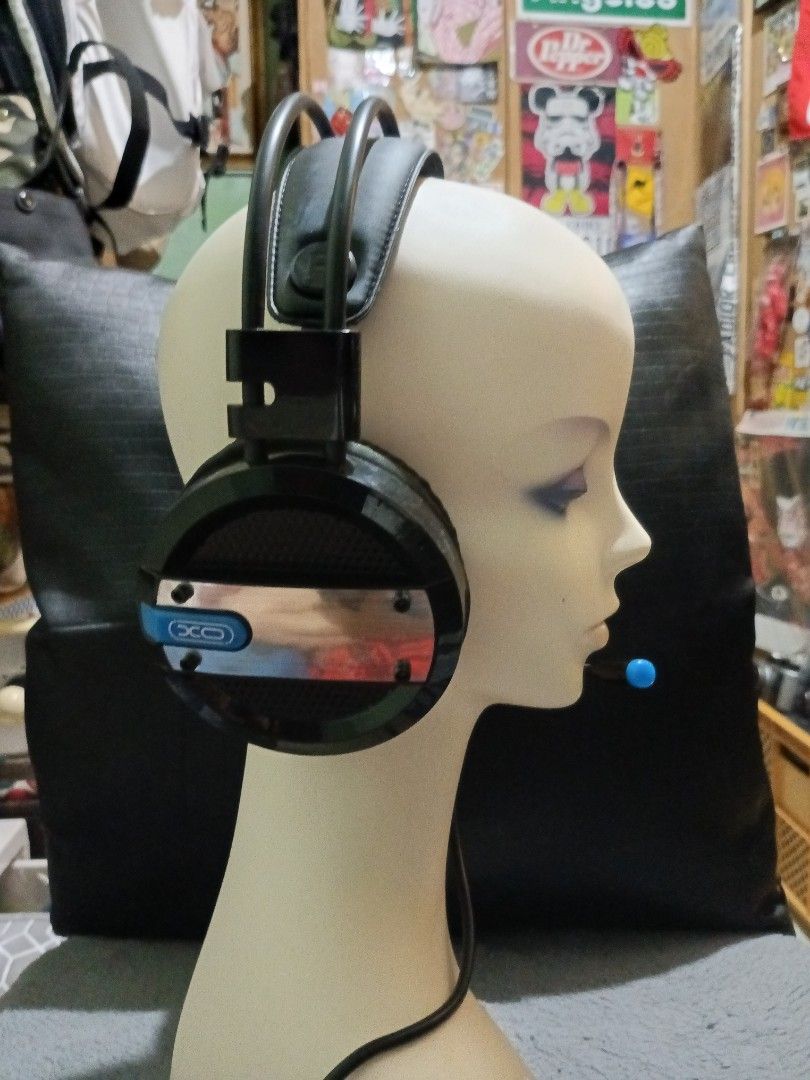 XO GE-02 Gaming stereo headset for PC (Category: Headphones & Headsets) located in Quezon City. Submitted by markgolveo (Listing ID 1424580440, Image 3). Description: XO GE-02 Gaming stereo headset for PC tested okay good clear sound output with its box signs of wears on its ear cuffs.