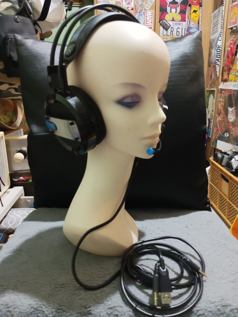 XO GE-02 Gaming stereo headset for PC (Category: Headphones & Headsets) located in Quezon City. Submitted by markgolveo (Listing ID 1424580440, Image 1). Description: XO GE-02 Gaming stereo headset for PC tested okay good clear sound output with its box signs of wears on its ear cuffs.