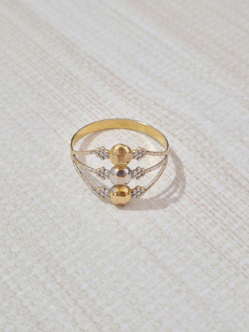 21k Gold Ladies Ring Two-Tone (Category: Rings) located in Pasig City. Submitted by rialuna_fire (Listing ID 1424803706, Image 1). Description: 1.8grams.