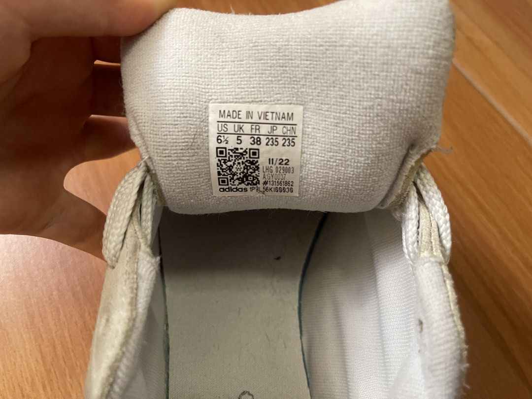 adidas campus - red white (Category: Sneakers) located in Las Pinas. Submitted by bfastclb (Listing ID 1424758120, Image 3). Description: - needs cleaning - US 6 1/2 ( would fit 7) .