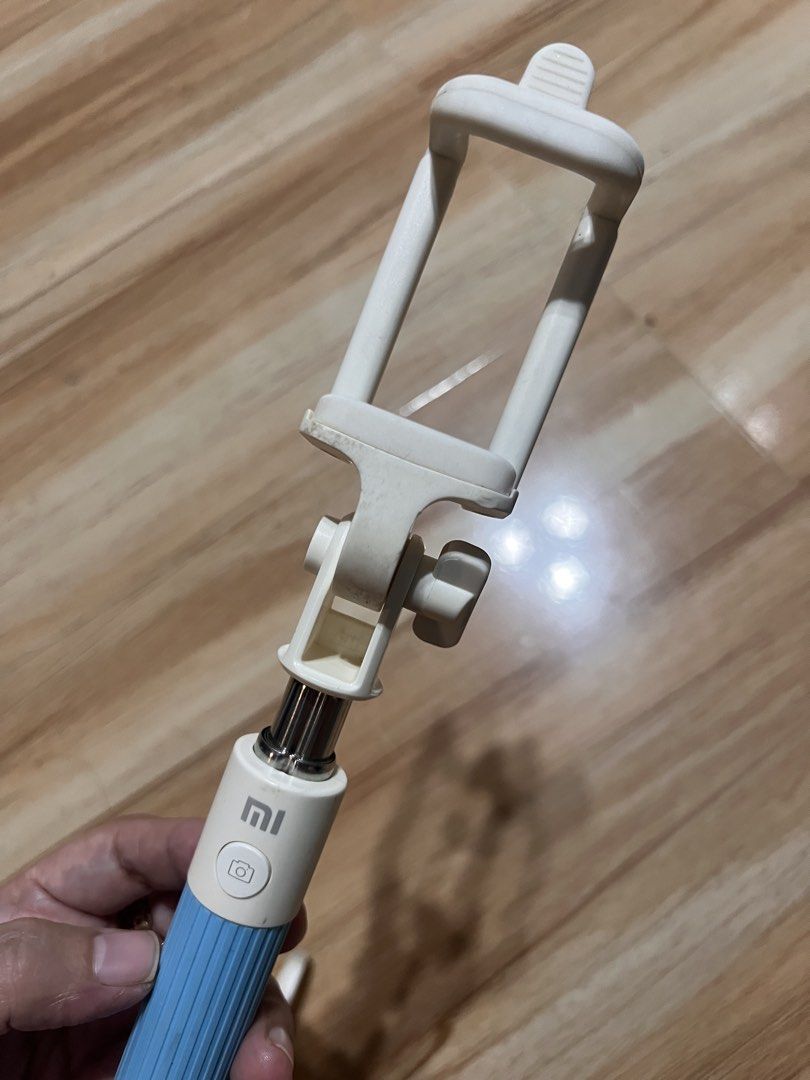 Affordable Mi Selfie Stick 😍👌🏻 (Category: Tripods & Monopods) located in Malolos. Submitted by afford.japan (Listing ID 1424876485, Image 2). Description: .