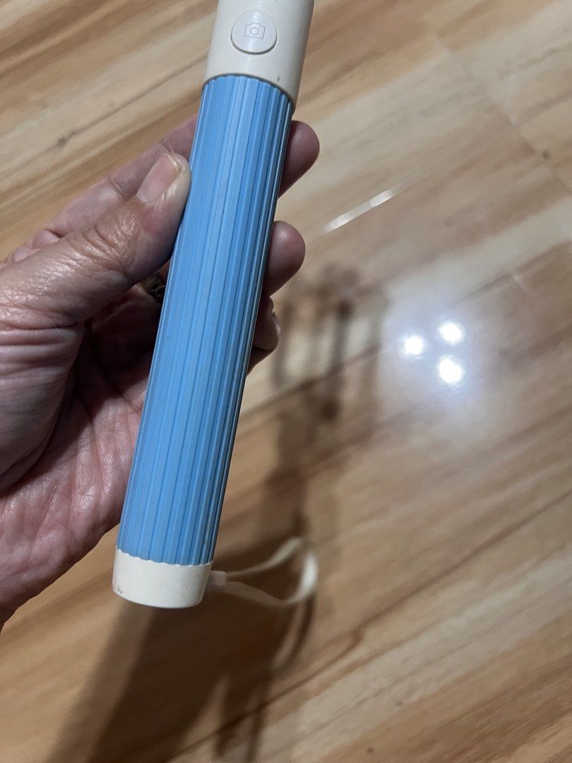 Affordable Mi Selfie Stick 😍👌🏻 (Category: Tripods & Monopods) located in Malolos. Submitted by afford.japan (Listing ID 1424876485, Image 3). Description: .