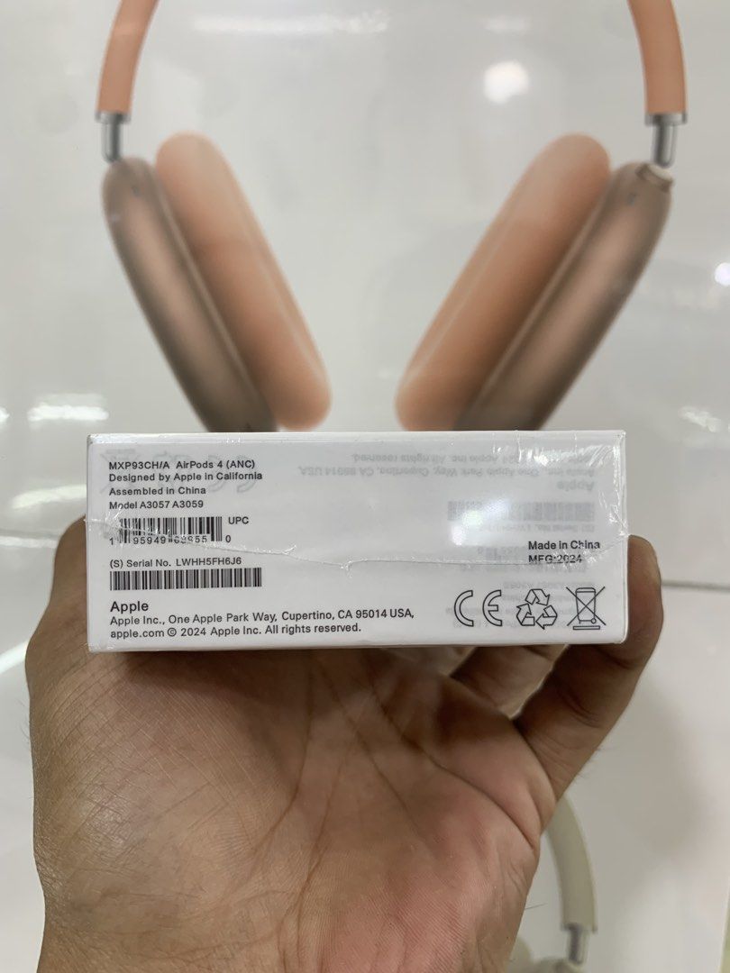 AirPods 4 (Category: Earphones) located in San Juan City. Submitted by nb_gadgets (Listing ID 1424860481, Image 3). Description: AIRPODS 4 with case and paper bag .