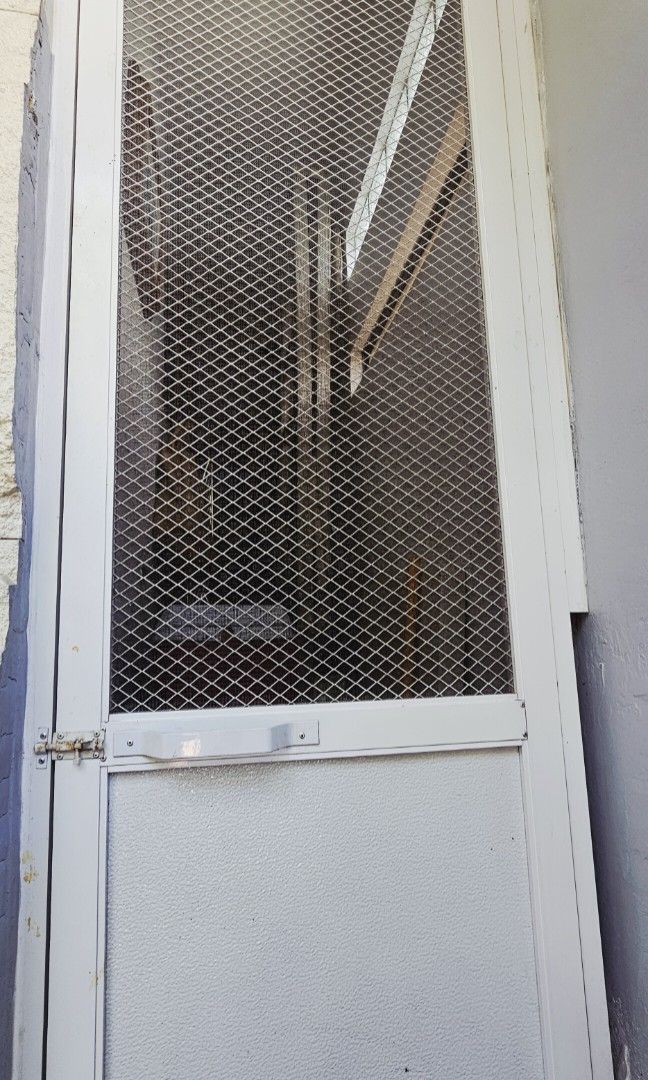 Aluminum screen door (Category: Office Furniture & Fixtures) located in Cainta. Submitted by houseofseconds (Listing ID 1424727364, Image 3). Description: powder coated aluminum screen door 27cm long 55.5cm wide..pls see photo for its door jamb/case.no issue.