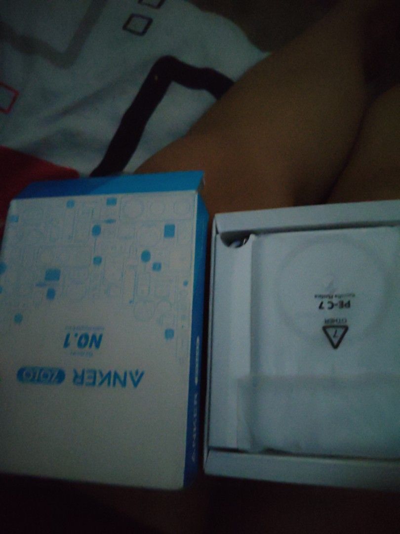Anker 700 Wireless Charger (Category: Chargers & Cables) located in Manila. Submitted by prince__24 (Listing ID 1424777926, Image 2). Description: white and pink na open lang pero di na use .