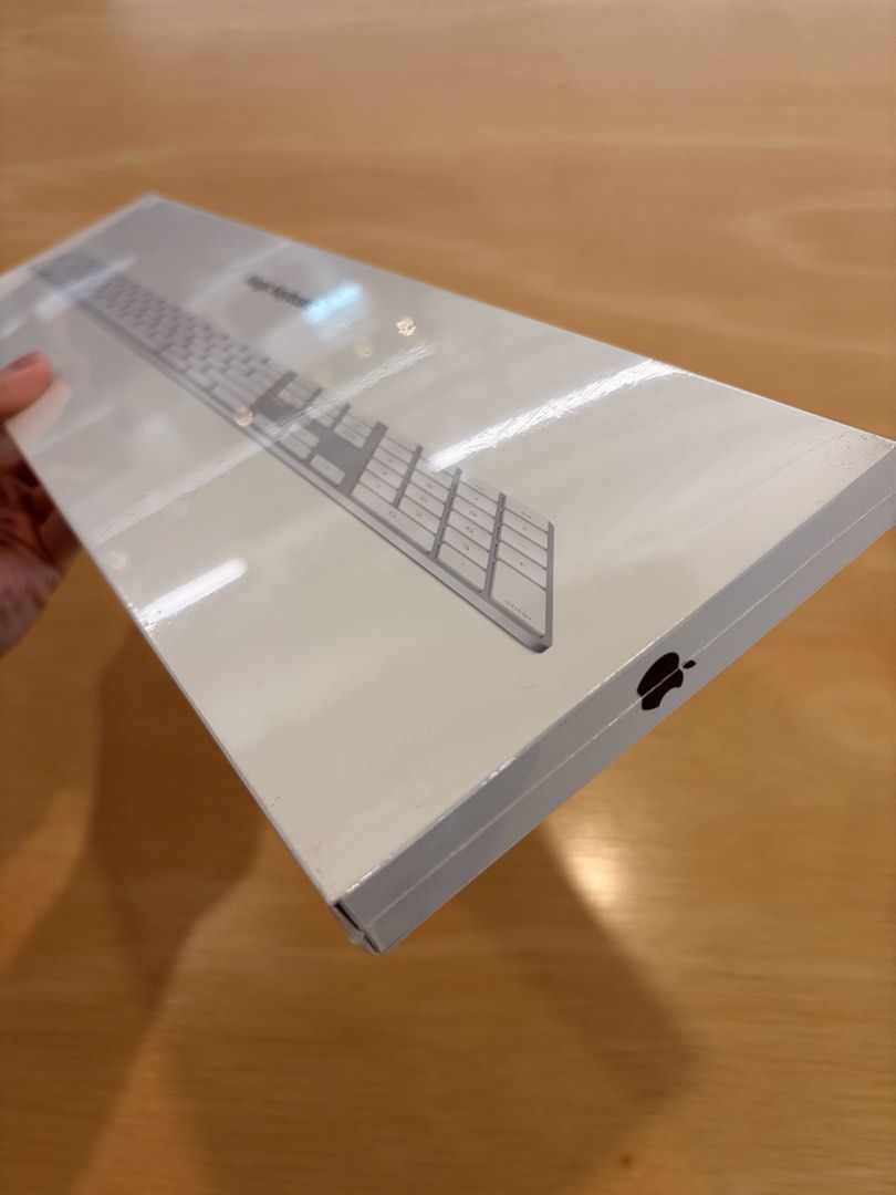 Apple Magic Keyboard - Brand New Sealed473255799067791364