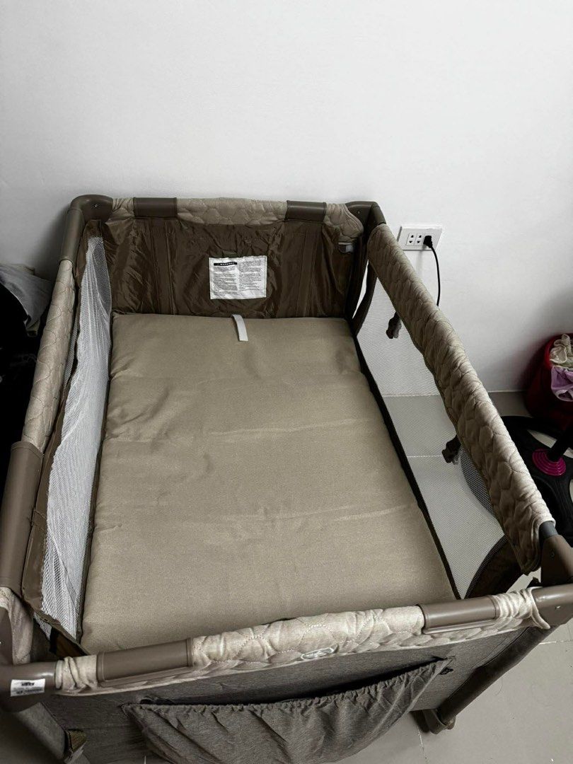 Apruva 3 in 1 Crib (Category: Cots & Cribs) located in Manila. Submitted by _kpolicarpio (Listing ID 1424786287, Image 2). Description: Rocking bed / Bassinet / Playpen Condition: Like new (few times lang nagamit ni baby) Rfs: Co-sleeping Crib’s Orig price ₱ 6,499 Free Comforter Set worth 1k plus (wash niyo nalang) Selling it for 5k negotiable.