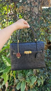 (Category: ) located in . Submitted by luxuryitems_ph (Listing ID 1424718717, Image 1). Description: .