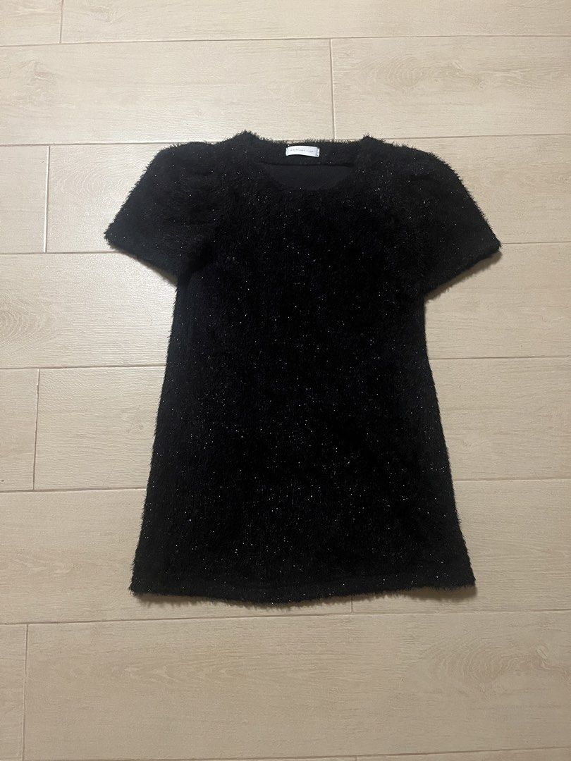 Black Textured Mini Dress (Category: Dresses) located in Makati City. Submitted by sixelaa (Listing ID 1424792529, Image 1). Description: - Black mini dress - furry texture - Short sleeves - Round neckline - Subtle sparkle - Dress up or down.