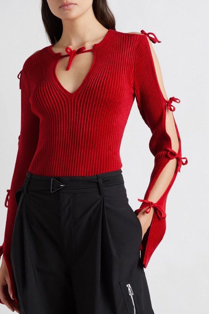 Bottega Veneta Ribbed Knit Top (Category: Sleeveless) located in Manila. Submitted by clarawears (Listing ID 1424760440, Image 1). Description: .