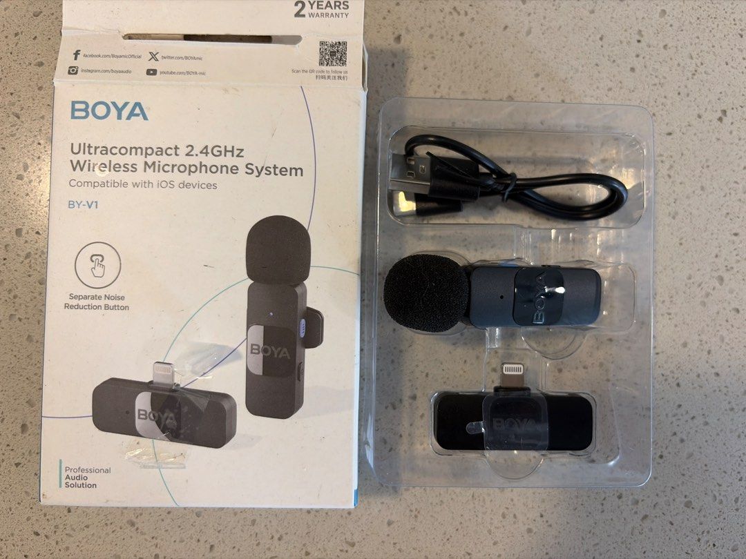 BOYA BY-V1 Ultracompact Wireless Microphone System65671955396738110