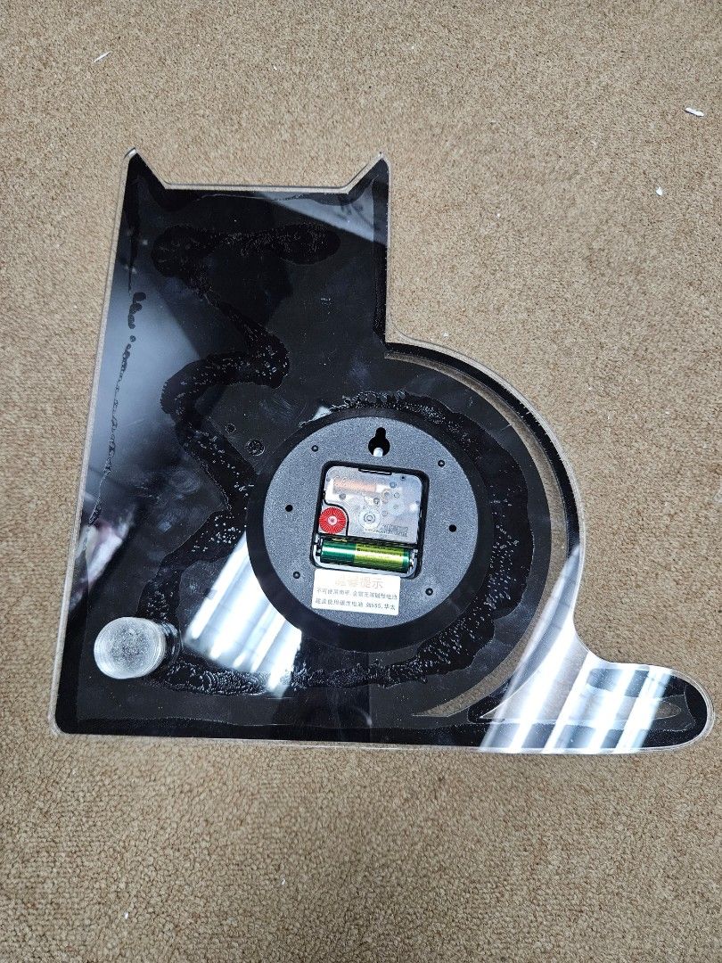 Cat Clock (Category: Clocks) located in Singapore. Submitted by happy4j (Listing ID 1424721839, Image 3). Description: Cat Clock $7 Self collect at 128384 Courier $7. No cod.