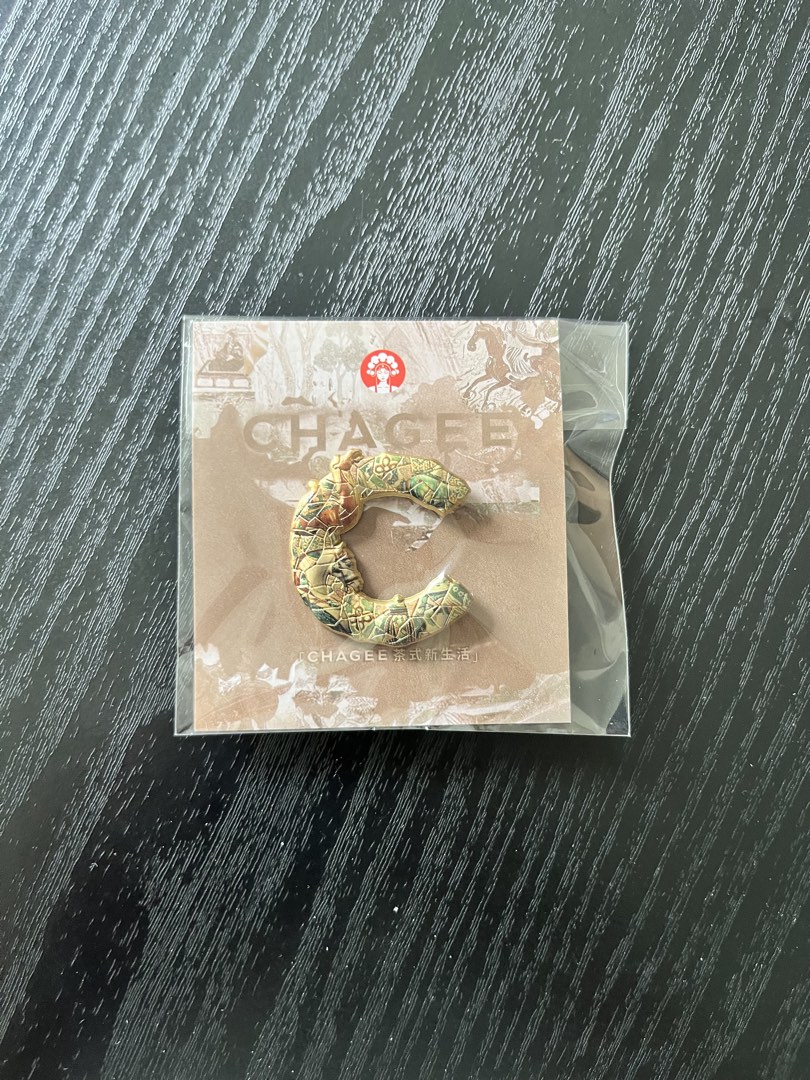 Chagee C-Shaped Pin, Hobbies & Toys, Memorabilia & Collectibles, Fan ...