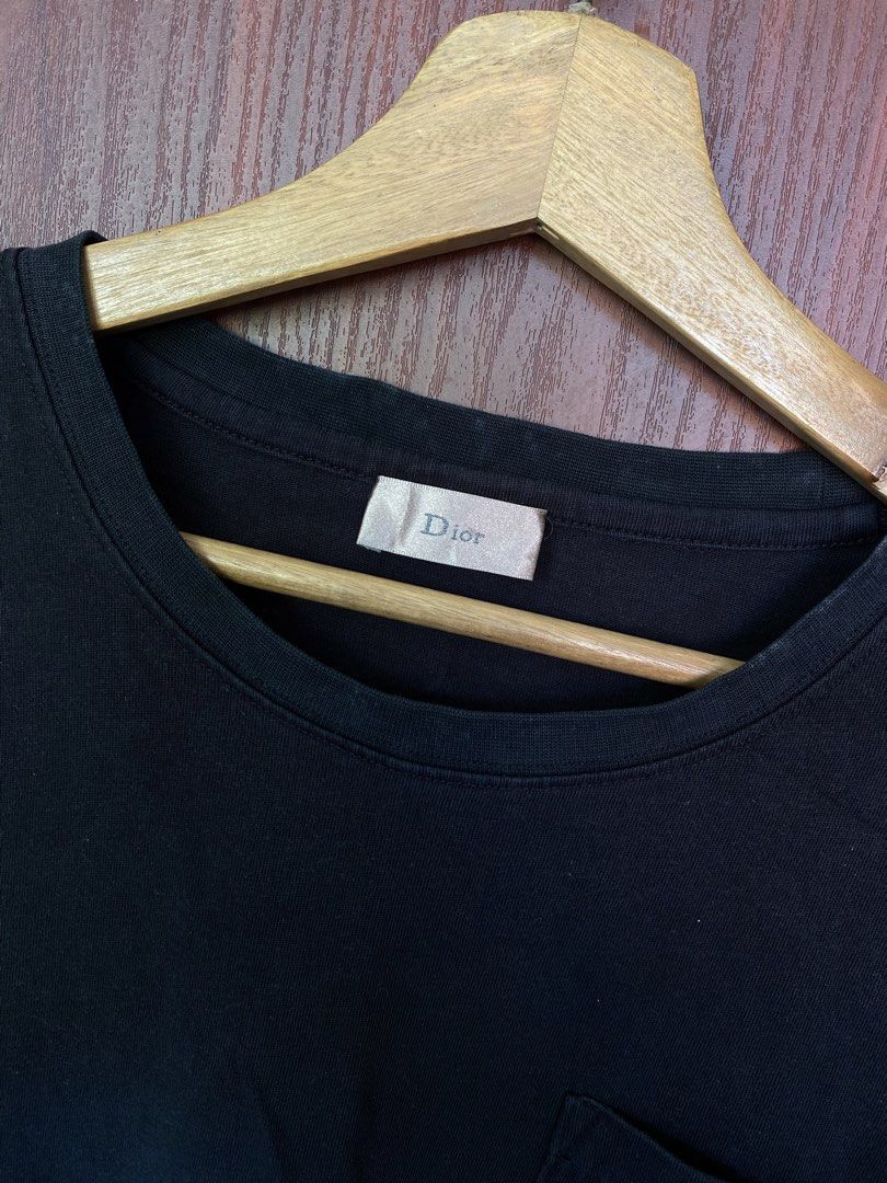 Christian Dior Logo Shirt (Category: Tshirts & Polo Shirts ) located in Bacolod City. Submitted by PSGTHRIFTIES (Listing ID 1424768727, Image 3). Description: Good condition Need wash Size L on tag best fits M Dimensions:22.5x25.5 DM.