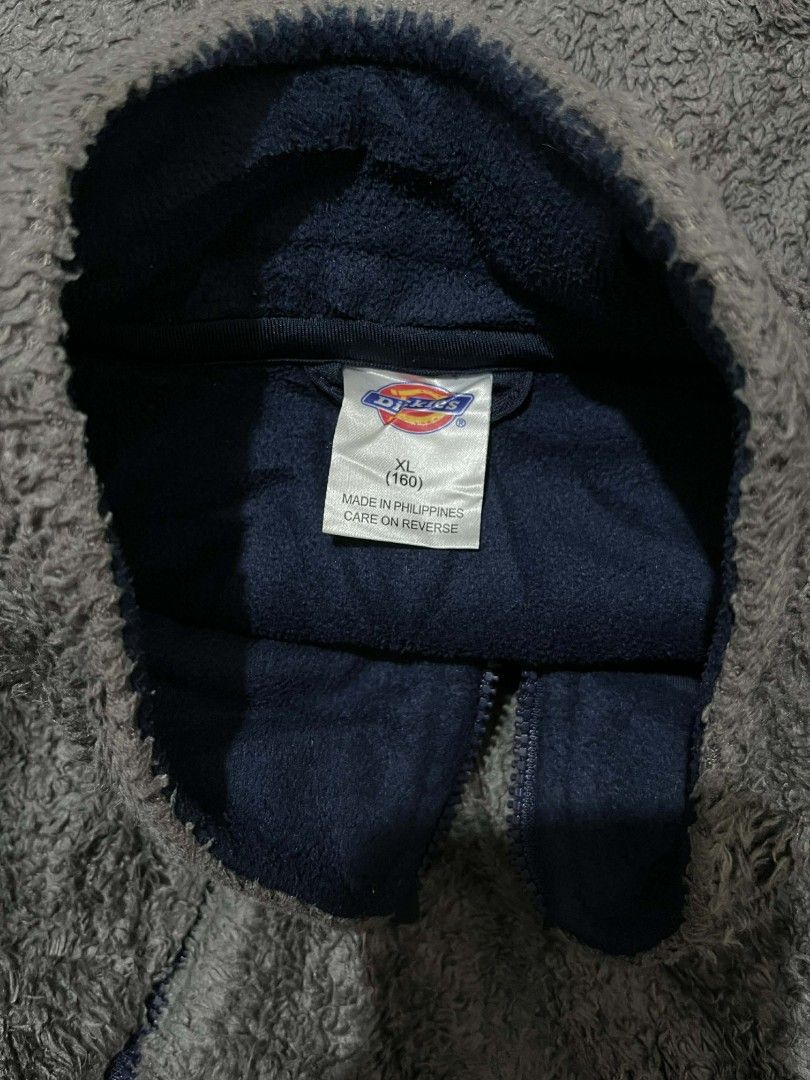 Dickies High-Pile Deep Fleece Zip-Up Jacket (Category: Coats, Jackets and Outerwear) located in Zamboanga. Submitted by archivist_ (Listing ID 1424813873, Image 3). Description: Stay warm without sacrificing style with this authentic Dickies high-pile fleece. Featuring a "deep pile" textured exterior and a soft bonded interior, this jacket is designed for maximum heat retention and comfort. The contrast navy chest pocket adds a classic utility vi