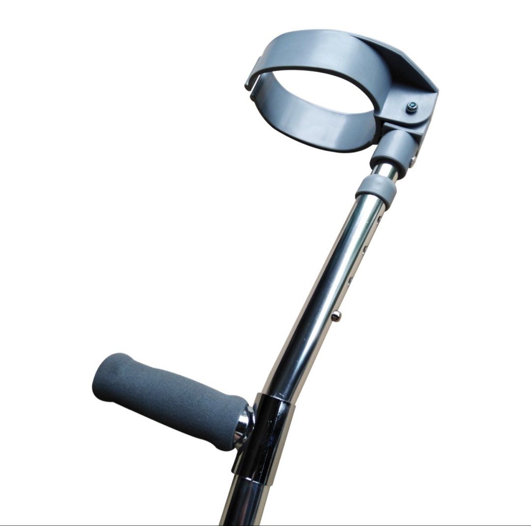 Forearm Aluminum Crutch / Saklay (Category: Everything Else Others) located in Muntinlupa City. Submitted by slaybabee (Listing ID 1424740147, Image 3). Description: Used a few times only - Lightweight and sturdy extruded aluminum tube with anodized finish - The upper and lower tube has an independent spring lock pin for adjusting arm cuff and handle height to fit different users from 37.4-49.61 arm cuff: 4 levels, handle: 10 levels - Ergonomical