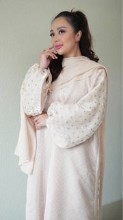 (Category: ) located in . Submitted by darling.preloved (Listing ID 1424824414, Image 1). Description: .