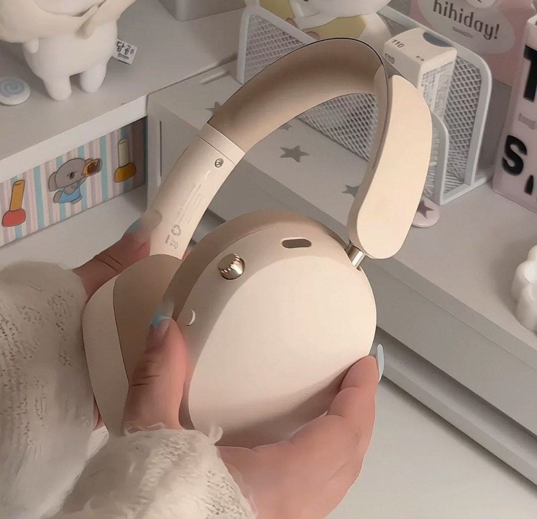 Headphones- off white