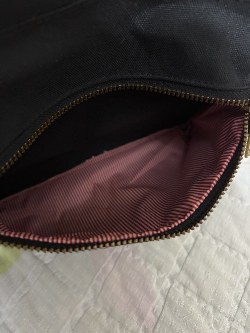 Herschel Nova Black Backpack 18L (Category: Laptop Bags & Sleeves) located in Manila. Submitted by solariaaa (Listing ID 1424851219, Image 3). Description: • Herschel Nova Black Backpack • Only used less than 5x • Slightly negotiable • RFS: Need funds for school.