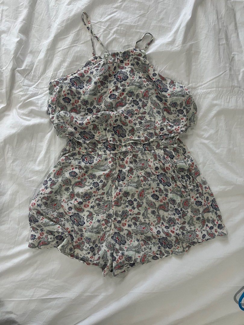 H&M Divided Halter Romper (Category: Rompers) located in Paranaque City. Submitted by arkingls (Listing ID 1424745033, Image 2). Description: WORN ONCE Best Fit XS - S Dimensions in photos.