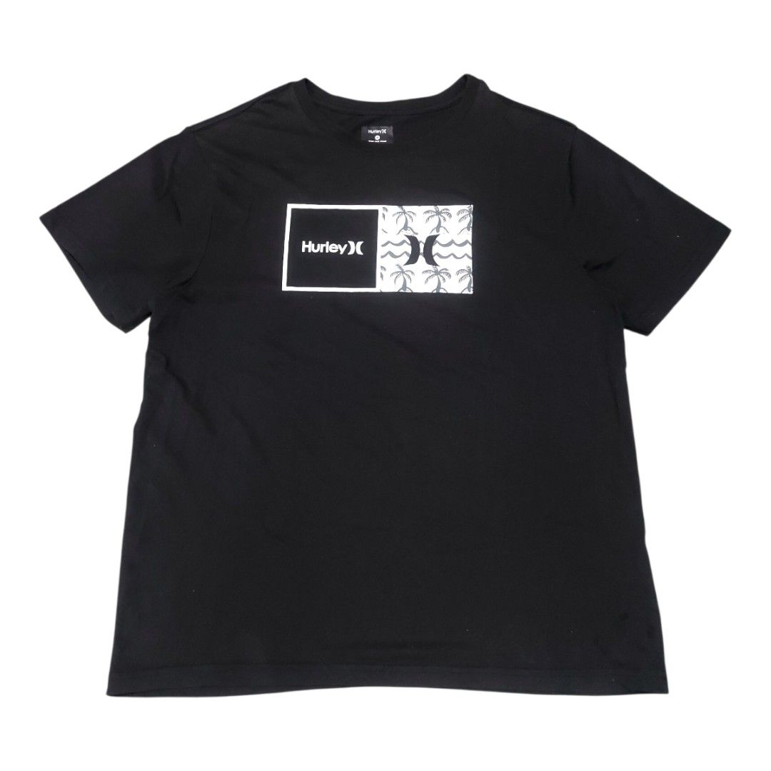 Hurley Black Graphic T-shirt (Category: Tshirts & Polo Shirts ) located in Caloocan City. Submitted by selectionhub.ph (Listing ID 1424878246, Image 1). Description: Size: Medium Dimens: L27 x 20.5W Condtion: Excellent Issue: mimimal himulmol.