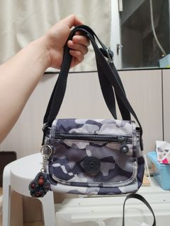 （分類：）位於 。 由 monmon10010 提交（商品編號 1424113860，圖片 1）。簡介： 。