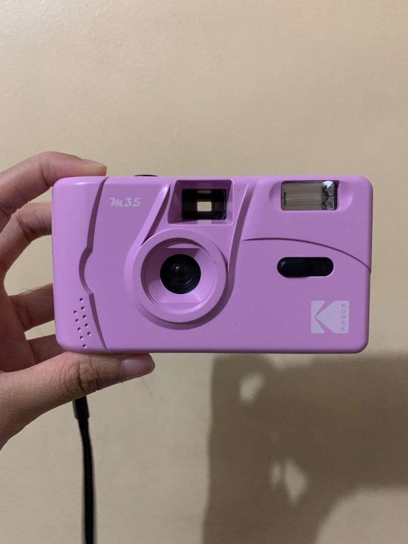 kodak m35 film camera (Category: Cameras) located in Manila. Submitted by milesdeclutters (Listing ID 1424829400, Image 1). Description: reusable film camera (uses 35mm film) last used 2021, have not tested since slightly negotiable.