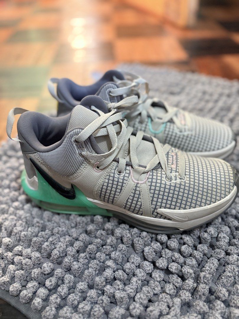 Lebron Witness 7 -read description pls- (Category: Sneakers) located in Cebu City. Submitted by narssandra (Listing ID 1424790042, Image 2). Description: Bought last year and only worn TWICE during my review for the local boards. I’m a size 8 (W) and the shoes is 25cm so if you have the same measurement then it would definitely fit you too. RFS: Decluttering & I don’t play basketball .