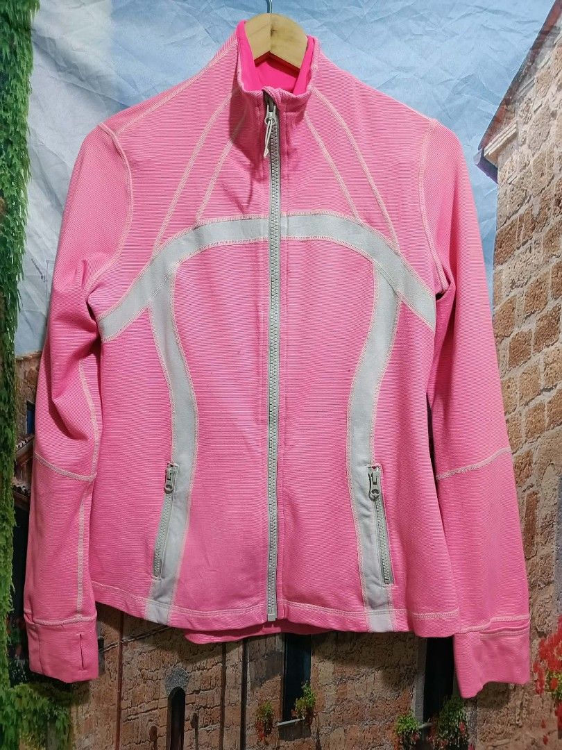 Lululemon Athletica hot pink jacket Size 12 (Category: Coats, Jackets and Outerwear) located in Valenzuela. Submitted by shs.by.marc (Listing ID 1424852908, Image 1). Description: Location : Karuhatan Valenzuela Dimes : 18W x 25L.