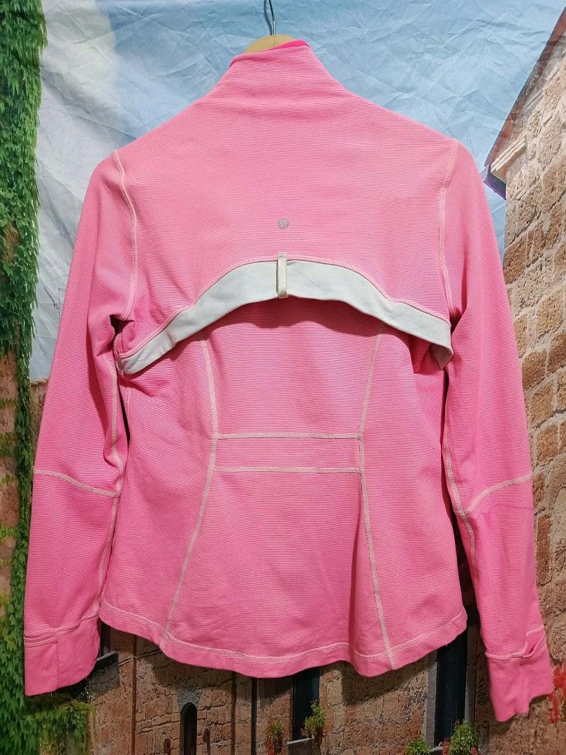 Lululemon Athletica hot pink jacket Size 12 (Category: Coats, Jackets and Outerwear) located in Valenzuela. Submitted by shs.by.marc (Listing ID 1424852908, Image 2). Description: Location : Karuhatan Valenzuela Dimes : 18W x 25L.