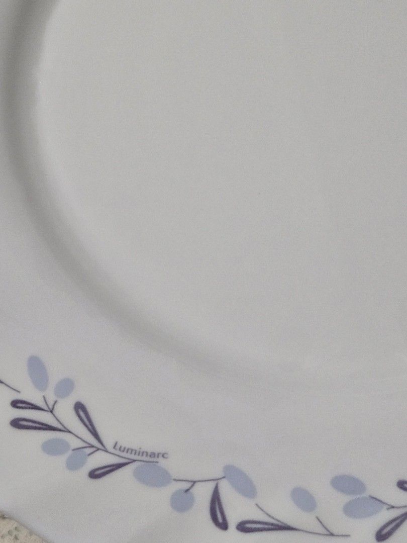 Luminarc Dinner Plates x 4 ( with free bowls)445744257088235522