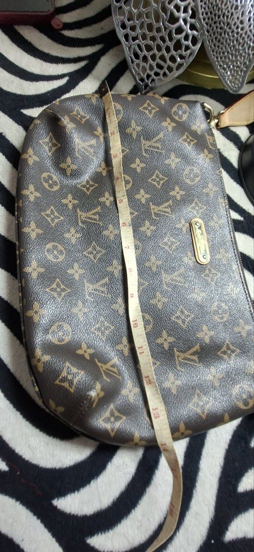 lv kili bag (Category: Luxury Bags & Wallets) located in Cebu City. Submitted by cloverseven23 (Listing ID 1424833815, Image 3). Description: .