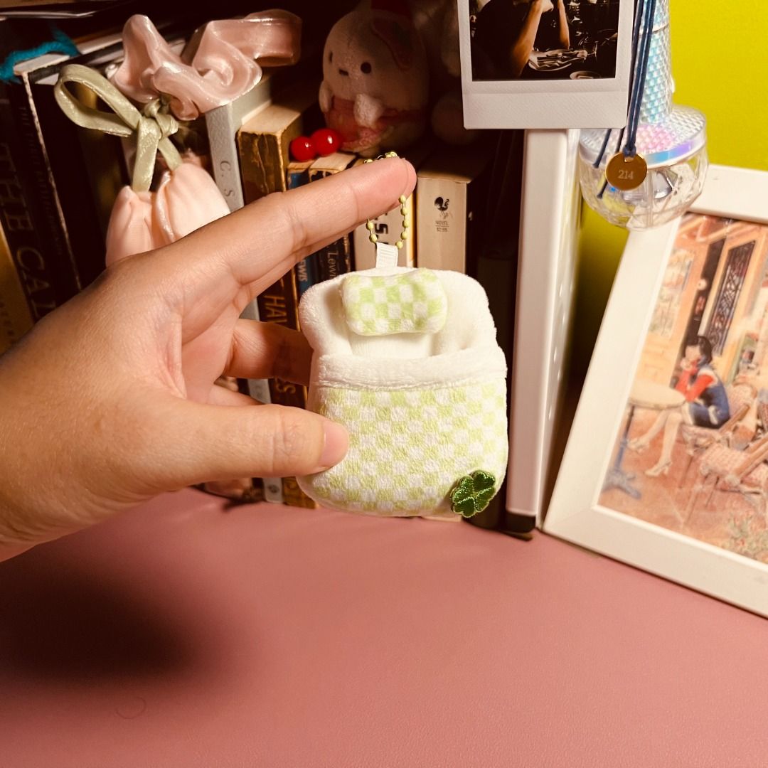 Mini Doll/Figure Sleeping Bed (Category: Kids Toys) located in Makati City. Submitted by cloudyish_skies (Listing ID 1420668318, Image 2). Description: BED ONLY..
