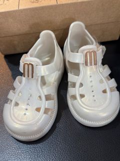 (Category: ) located in . Submitted by shopdrop5284 (Listing ID 1424709417, Image 1). Description: .