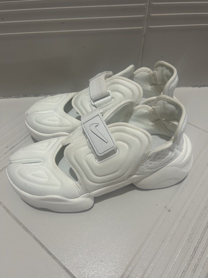 Nike Aqua Rift - Tabi Shoes (Negotiable) (Category: Sneakers) located in Caloocan City. Submitted by shopsunshine (Listing ID 1424771427, Image 2). Description: Nike Aqua Rift ‘Sail’ CW7164-100 Original No box Bought from Fukuoka, Japan Lightly used in Japan Good for long walks Price is negotiable!.