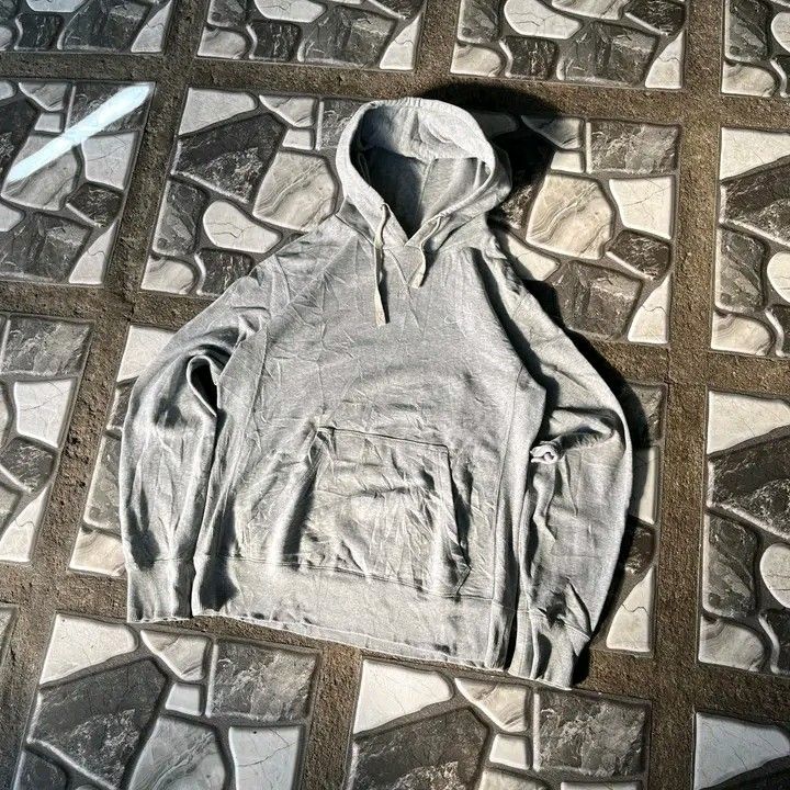Nike Side Swoosh (Category: Coats, Jackets and Outerwear) located in Cavite. Submitted by _ssupthea (Listing ID 1424715590, Image 1). Description: - Width: 21 - Length: 26 - Issue: None 500 + sf.