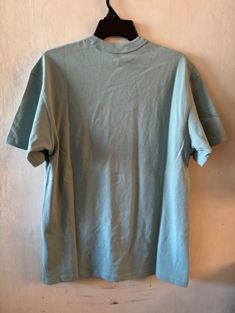 Nike sportswear essentials t shirt (Category: Tshirts & Polo Shirts ) located in Paranaque City. Submitted by kgreyes (Listing ID 1424769685, Image 2). Description: Size: small (loose fit) Brand new 1300 plus sf Parañaque.