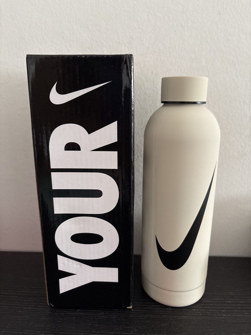 nike 750ml water bottle