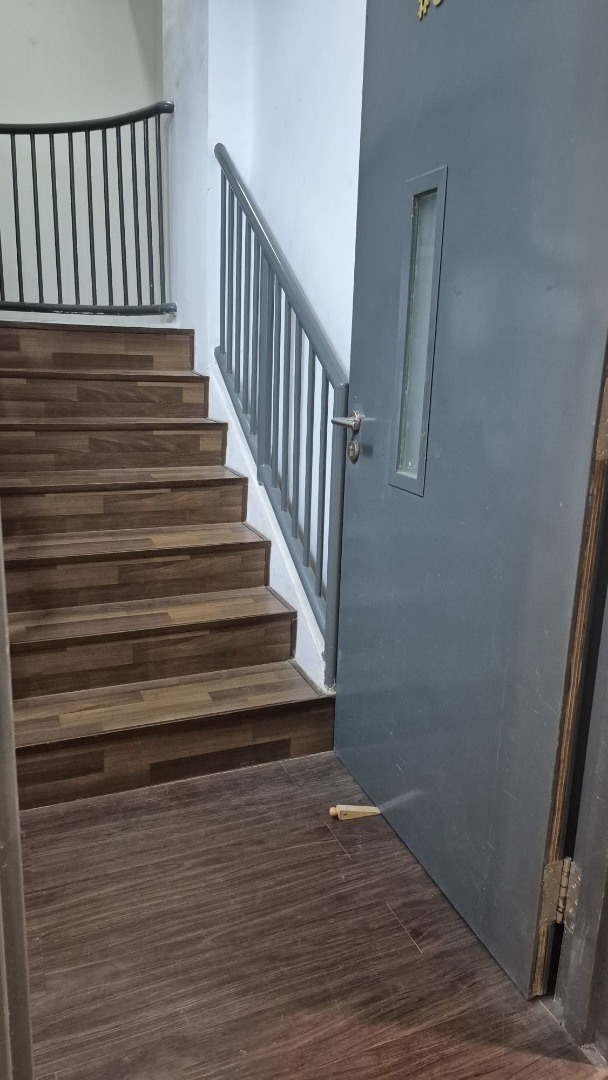 (Category: ) located in . Submitted by ariesdesign (Listing ID 1391997897, Image 1). Description: .