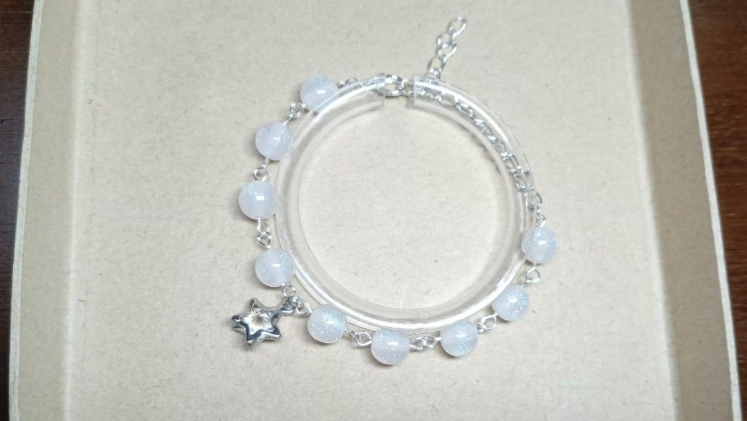 Omniscient reader's viewpoint [[ORV]] IMPRESSION BRACELET [OD] (Category: Bracelets) located in Ilagan. Submitted by readersfragment (Listing ID 1424799020, Image 2). Description: The revised oldest dream bracelet design!! has 9 beads where the other side have 4(9) beads and the other side have 5(1) beads! used shiny shimmering beads because of all the glamour the oldest dream. But the end of the day, he's only a powerless God who can only dream 